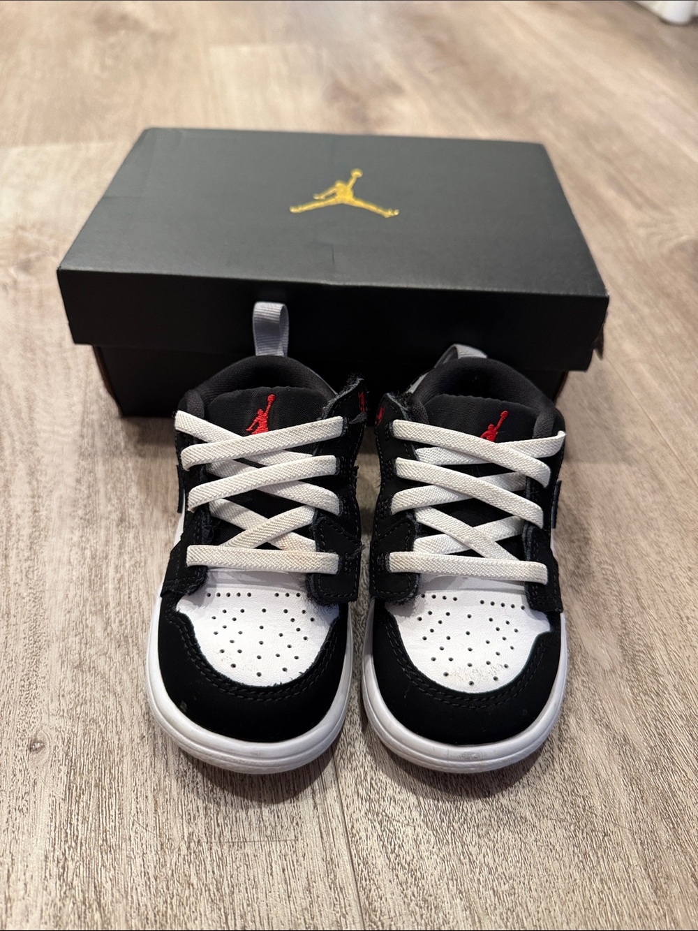 Jordan 1 Low ALT SE (TD) white/fire red-black Toddler